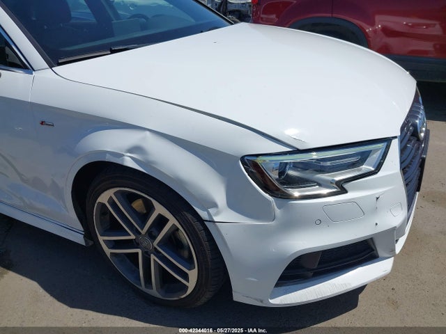 Audi 2018 2018 WAUGUGFF1J1029393 Image 18