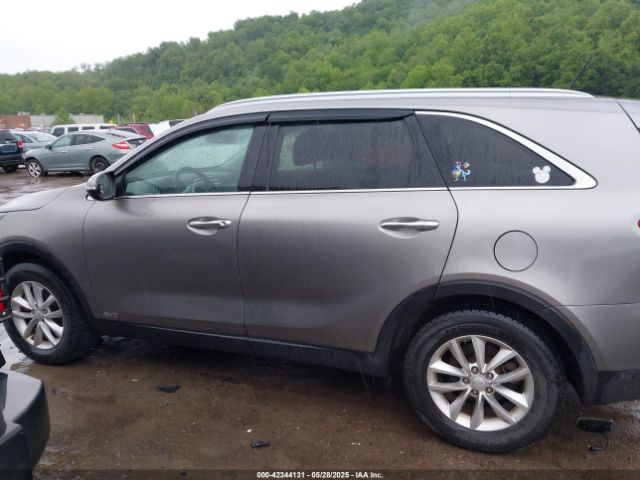 5XYPGDA31HG270824 KIA Sorento 2.4l Lx