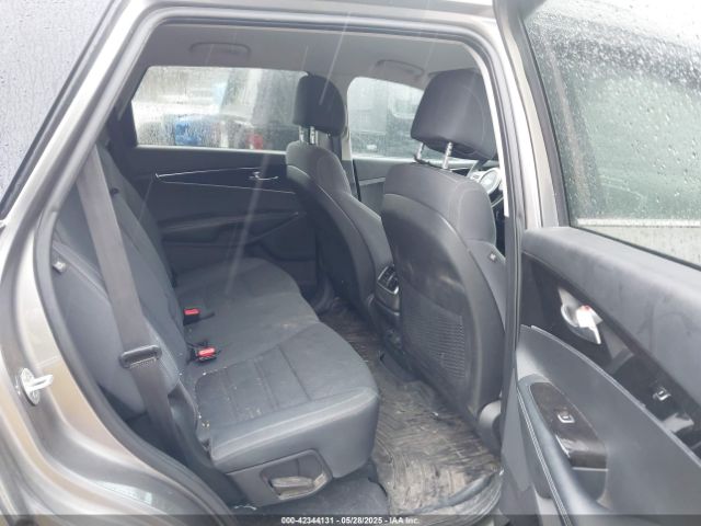 5XYPGDA31HG270824 KIA Sorento 2.4l Lx