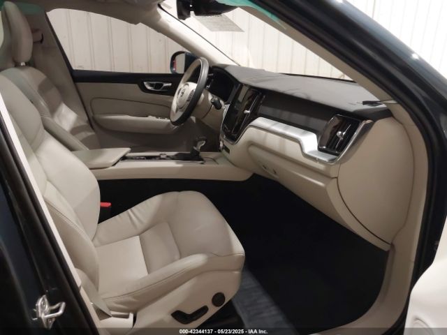 LYV102RK3KB380784 Volvo Xc60 T5 Momentum