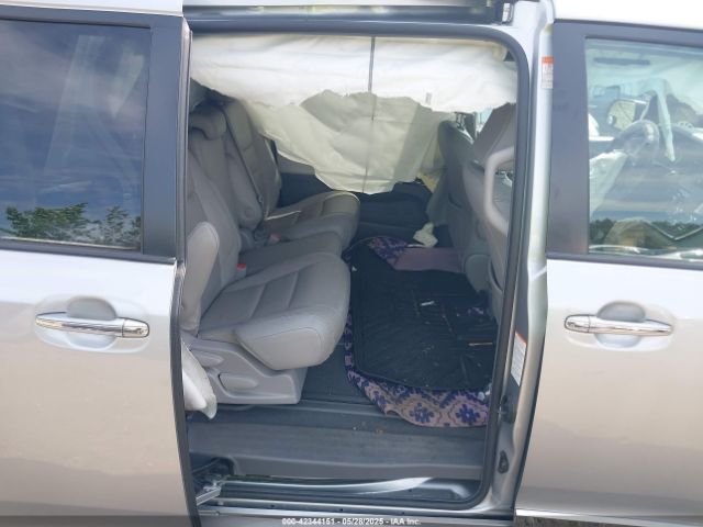 2019 TOYOTA SIENNA 5TDYZ3DC8KS003906 Photo 7