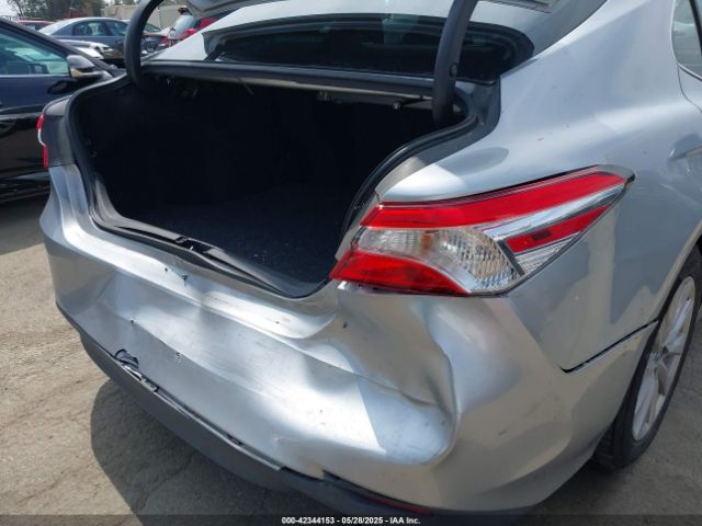 4T1B11HK8JU543619 Toyota CAMRY LE