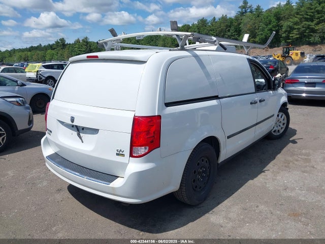 RAM Cargo Van 2014 2C4JRGAG3ER389955 Image 4