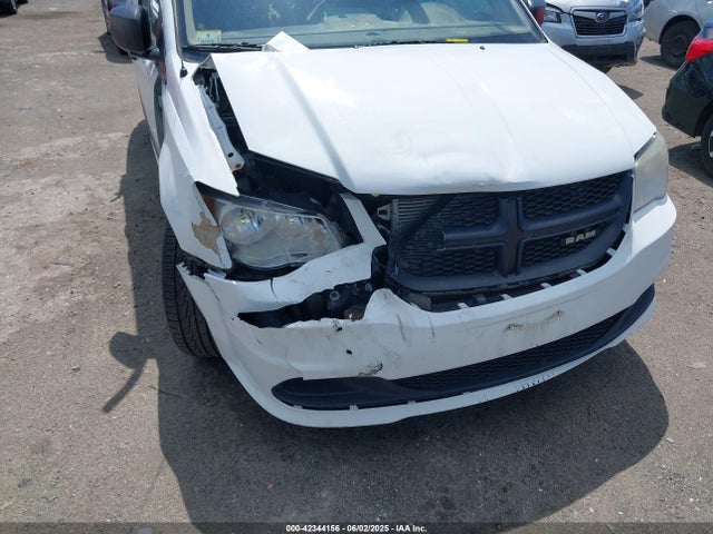 RAM Cargo Van 2014 2C4JRGAG3ER389955 Image 6