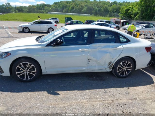 3VWBX7BU5SM044702 Volkswagen Jetta 1.5t Sport