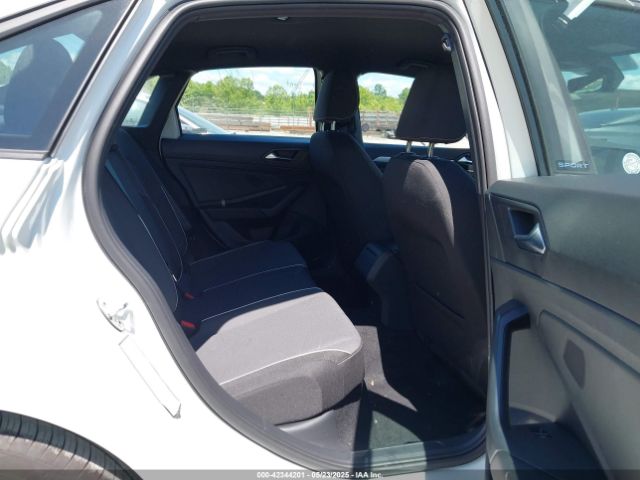 3VWBX7BU5SM044702 Volkswagen Jetta 1.5t Sport