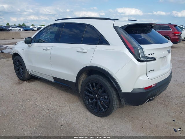 2023 CADILLAC XT4 1GYFZER46PF109082 Photo 2