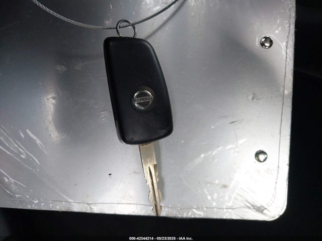 JN1BJ1CP0HW011337 Nissan 2017