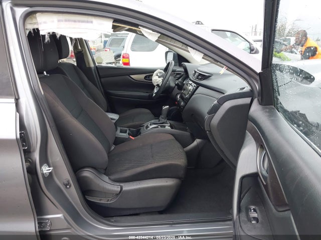 JN1BJ1CP0HW011337 Nissan 2017