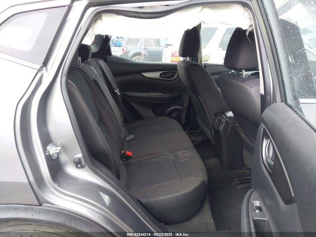 JN1BJ1CP0HW011337 Nissan 2017