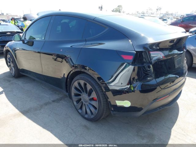 2023 TESLA MODEL Y 7SAYGDEF0PF691547 Photo 2