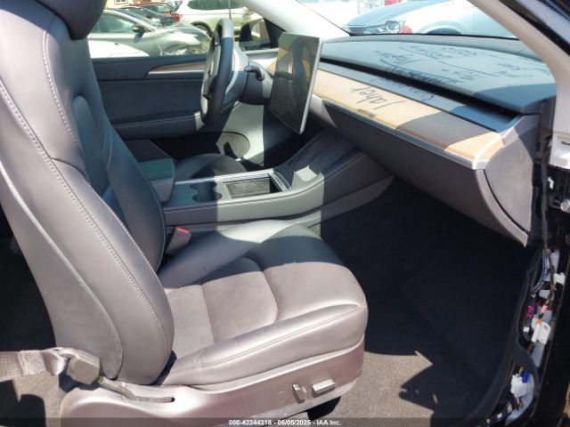 2023 TESLA MODEL Y 7SAYGDEF0PF691547 Photo 4