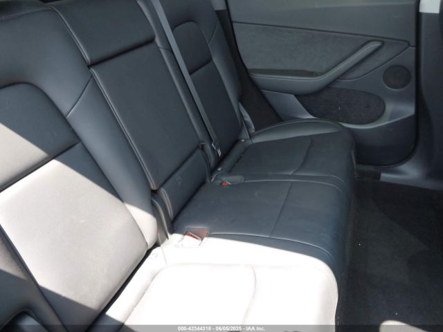 2023 TESLA MODEL Y 7SAYGDEF0PF691547 Photo 7