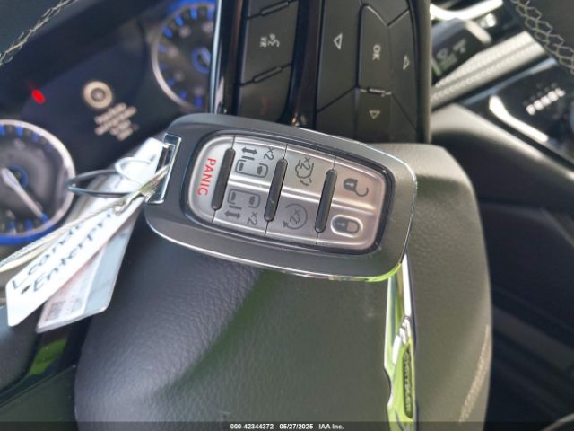 2025 CHRYSLER PACIFICA 2C4RC1GG3SR509449 Photo 10