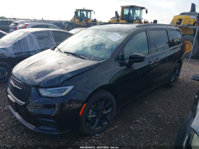 2025 CHRYSLER PACIFICA 2C4RC1GG3SR509449 Photo 1