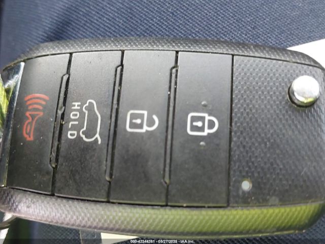 KNDJP3A57H7412818 KIA SOUL +