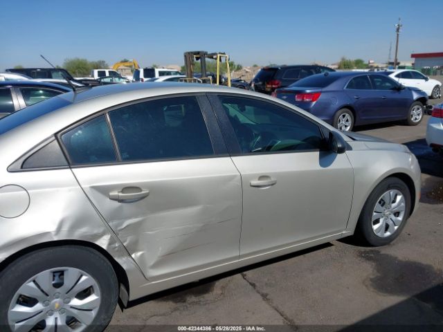 1G1PA5SH8E7440048 Chevrolet Cruze Ls Auto
