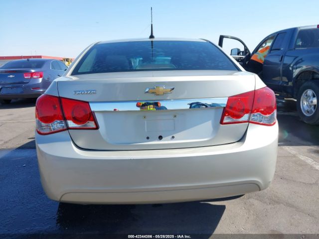 1G1PA5SH8E7440048 Chevrolet Cruze Ls Auto