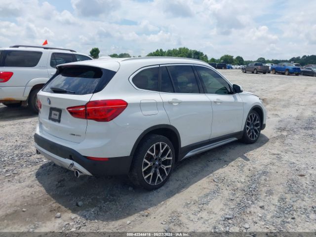 2021 BMW X1 WBXJG7C07M5T08833 Photo 3