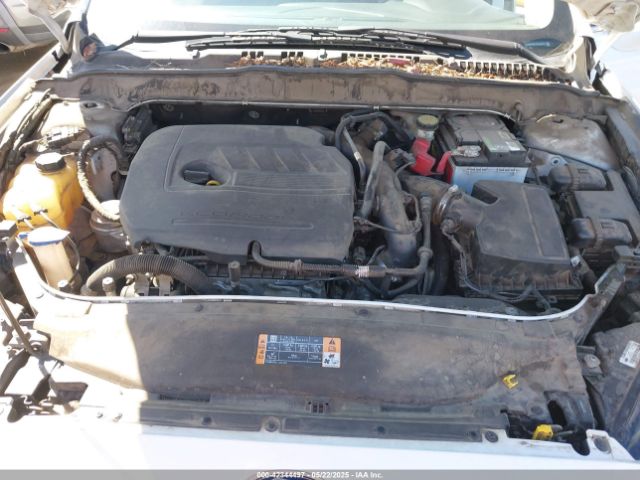 3FA6P0HD1ER164772 Ford FUSION SE