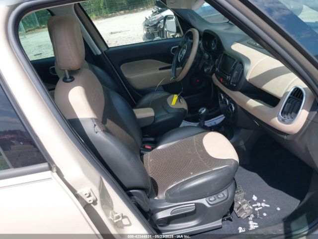 2017 FIAT 500L ZFBCFADH0HZ038730 Photo 4