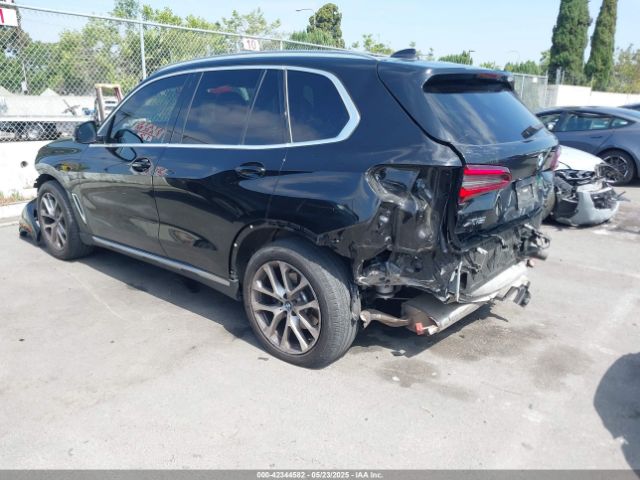 2021 BMW X5 5UXCR4C00M9G16516 Photo 2