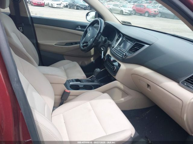 KM8J33A44HU444366 Hyundai TUCSON SE