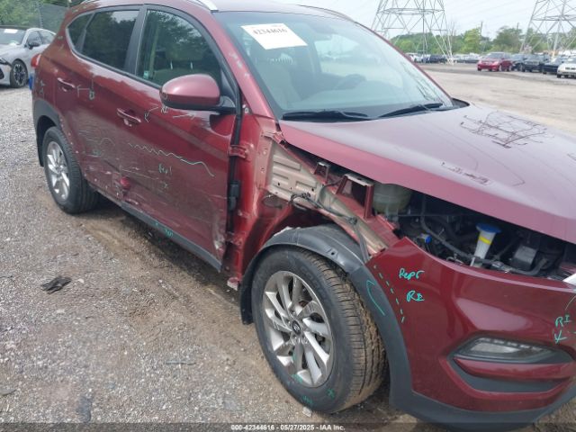 KM8J33A44HU444366 Hyundai TUCSON SE