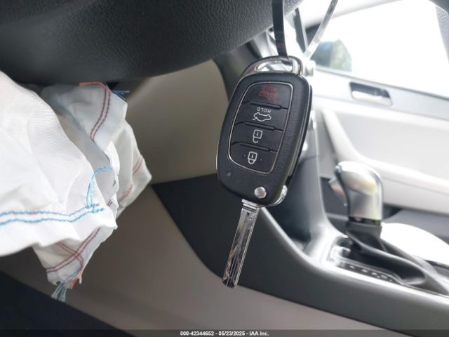 5NPE24AF5KH790573 Hyundai SONATA SE