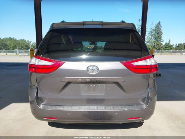 5TDDZ3DC0KS223202 Toyota Sienna Xle Premium 7 Passenger