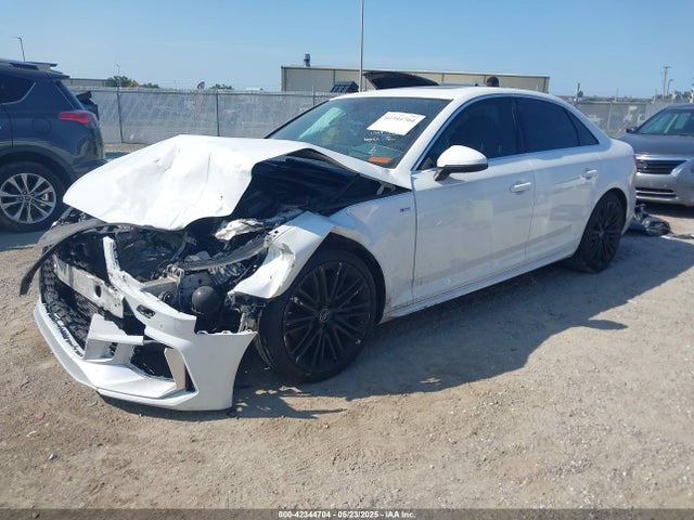 2017 AUDI A4 WAUFNAF48HN021749 Photo 1