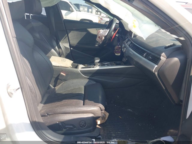 2017 AUDI A4 WAUFNAF48HN021749 Photo 4