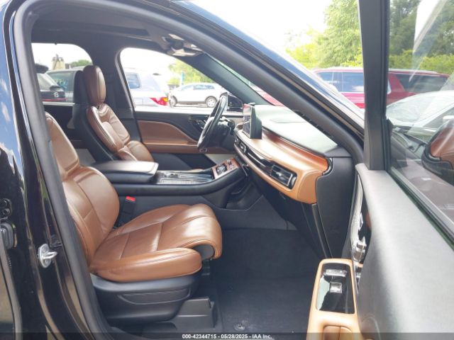 2020 LINCOLN AVIATOR 5LMYJ8XY2LGL35999 Photo 4