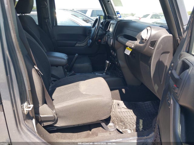 1C4BJWDG2HL693132 Jeep Wrangler Unlimited Big Bear 4x4