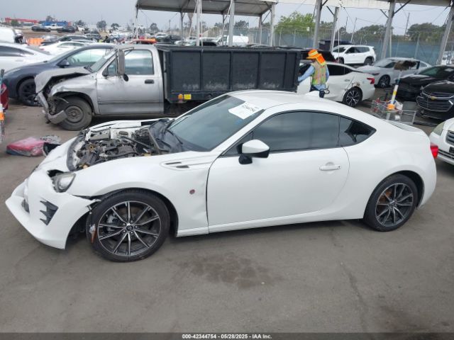 JF1ZNAA18K8700624 Toyota na