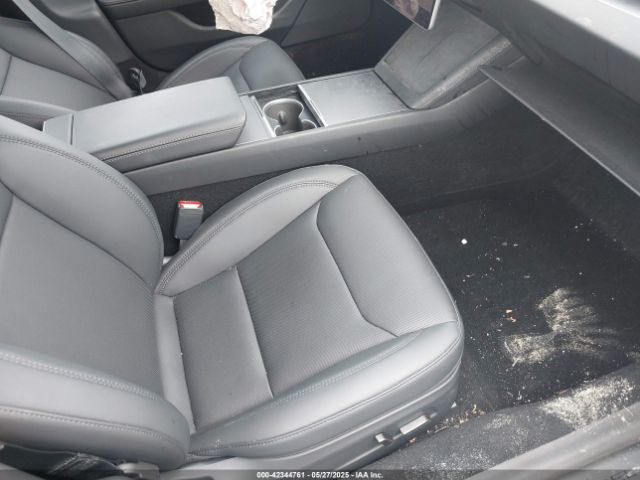 2024 TESLA MODEL 3 5YJ3E1EAXRF859469 Photo 4