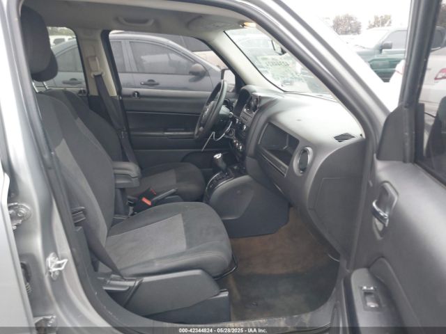 1C4NJRBBXGD691935 Jeep 2016