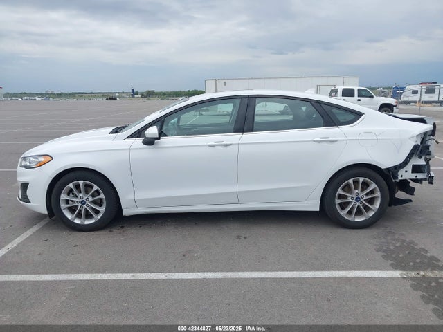 42344827 :رقم المزاد ، 3FA6P0HD2LR136072 vin ، 2020 Ford Fusion Se مزاد بيع