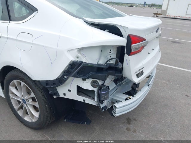 42344827 :رقم المزاد ، 3FA6P0HD2LR136072 vin ، 2020 Ford Fusion Se مزاد بيع