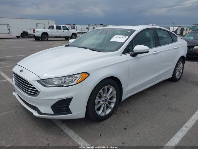 42344827 :رقم المزاد ، 3FA6P0HD2LR136072 vin ، 2020 Ford Fusion Se مزاد بيع