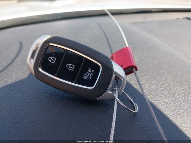 5NMS33AD8LH169805 Hyundai Santa Fe Sel
