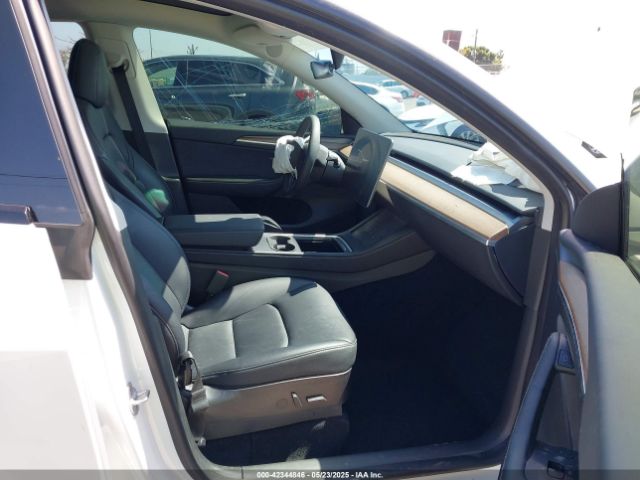 2023 TESLA MODEL Y 7SAYGAEE1PF637017 Photo 4