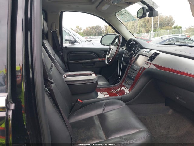 2013 CADILLAC ESCALADE 1GYS3CEF2DR105133 Photo 4