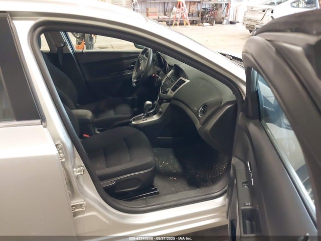 1G1PC5SB8F7129887 Chevrolet Cruze 1lt Auto