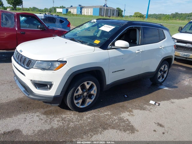 3C4NJDCB5KT733884 Jeep Compass