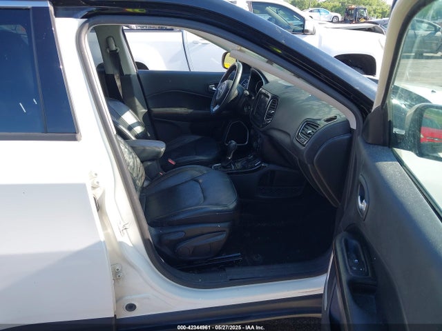 3C4NJDCB5KT733884 Jeep Compass