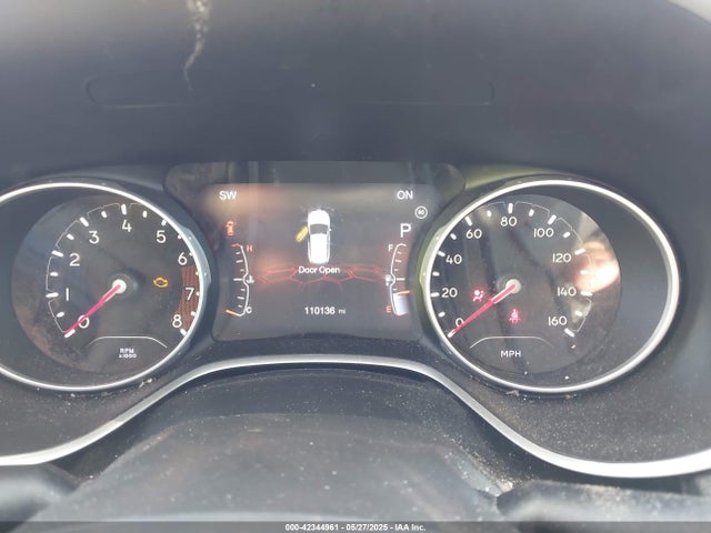 3C4NJDCB5KT733884 Jeep Compass
