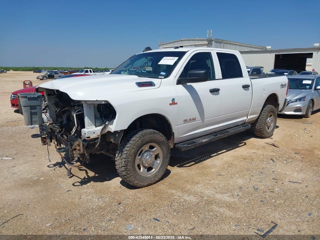 3C6UR5CL6KG621369 RAM 2500 Tradesman  4x4 6'4 Box