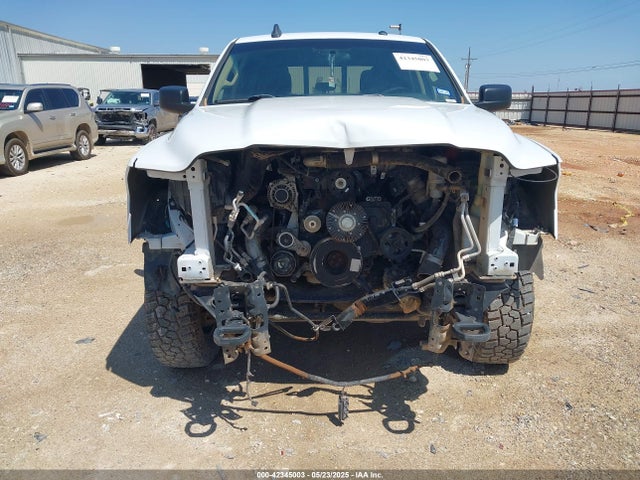 3C6UR5CL6KG621369 RAM 2500 Tradesman  4x4 6'4 Box