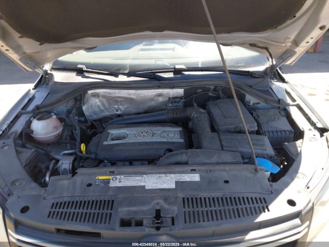 2016 VOLKSWAGEN TIGUAN WVGAV7AXXGW537679 Photo 9